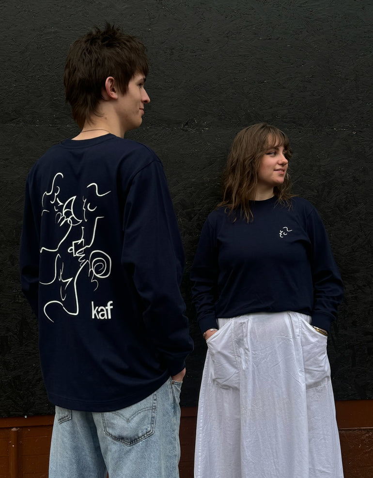 navy t-shirt long sleeve